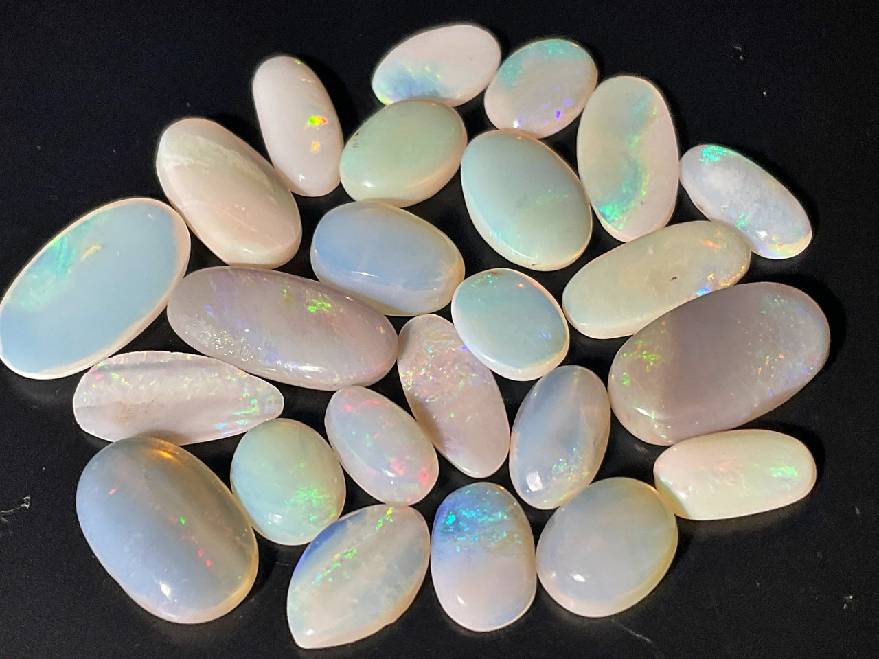 Multicolour Australian Coober Pedy Opal 24 Pc 36.65 Carat